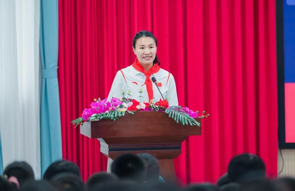 奥运冠军杨秀丽与同学们分享个人经历。图片来源：国家体育总局体育文化发展中心